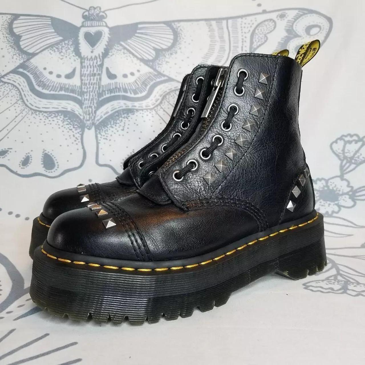 dr martens sinclair stud