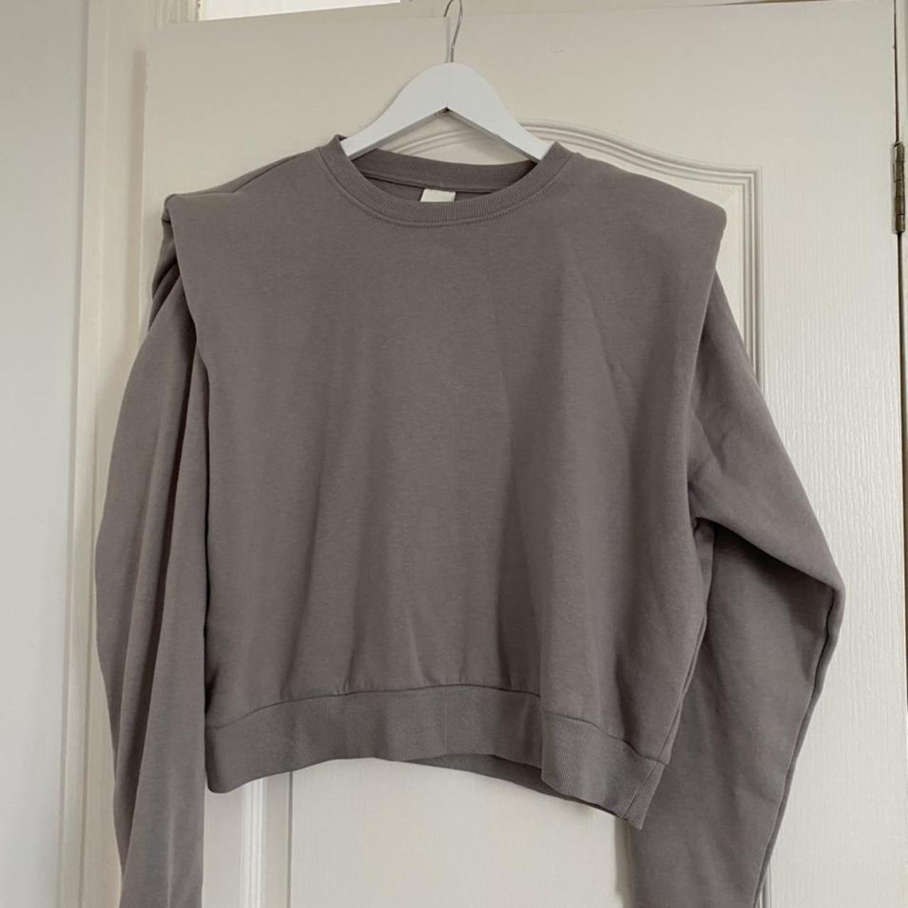 H&m shoulder pad discount sweatshirt