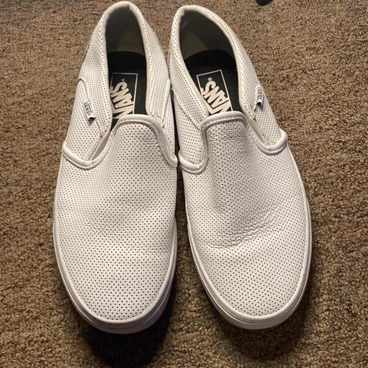 vans asher slip on white