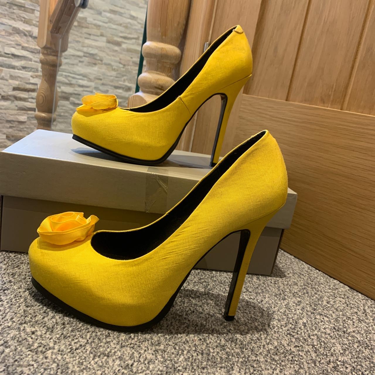 yellow heels size 5
