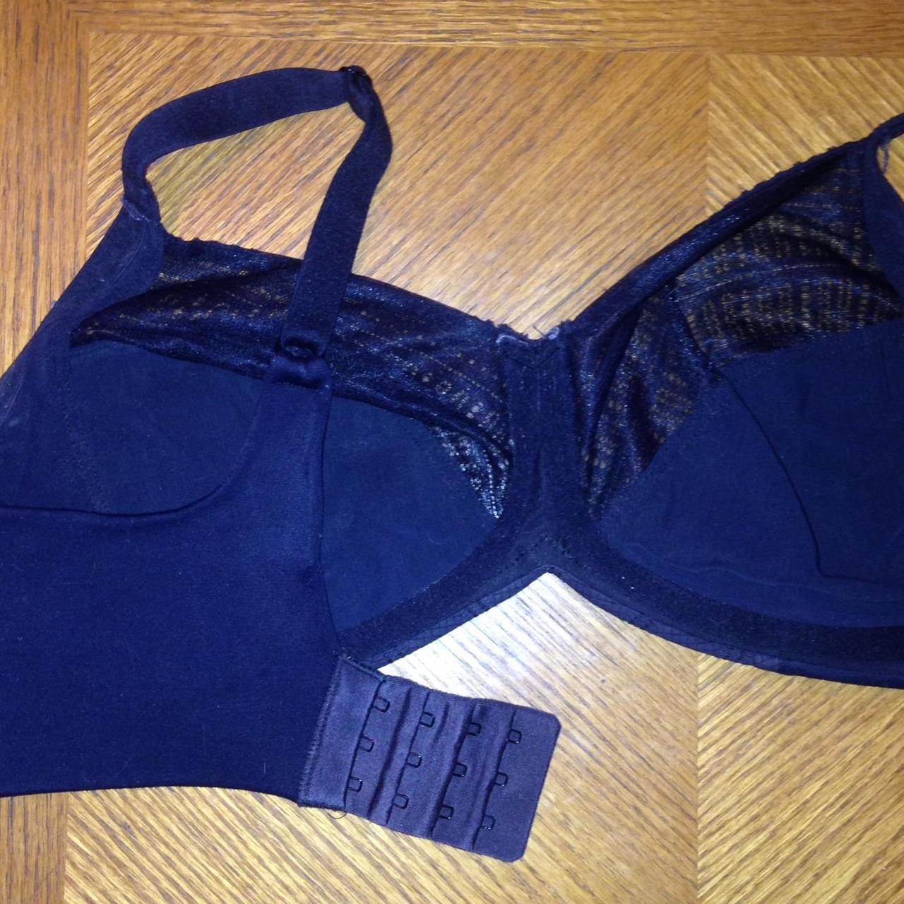 Product Image 3 - #lilyette black bra
size 36dd
no padding