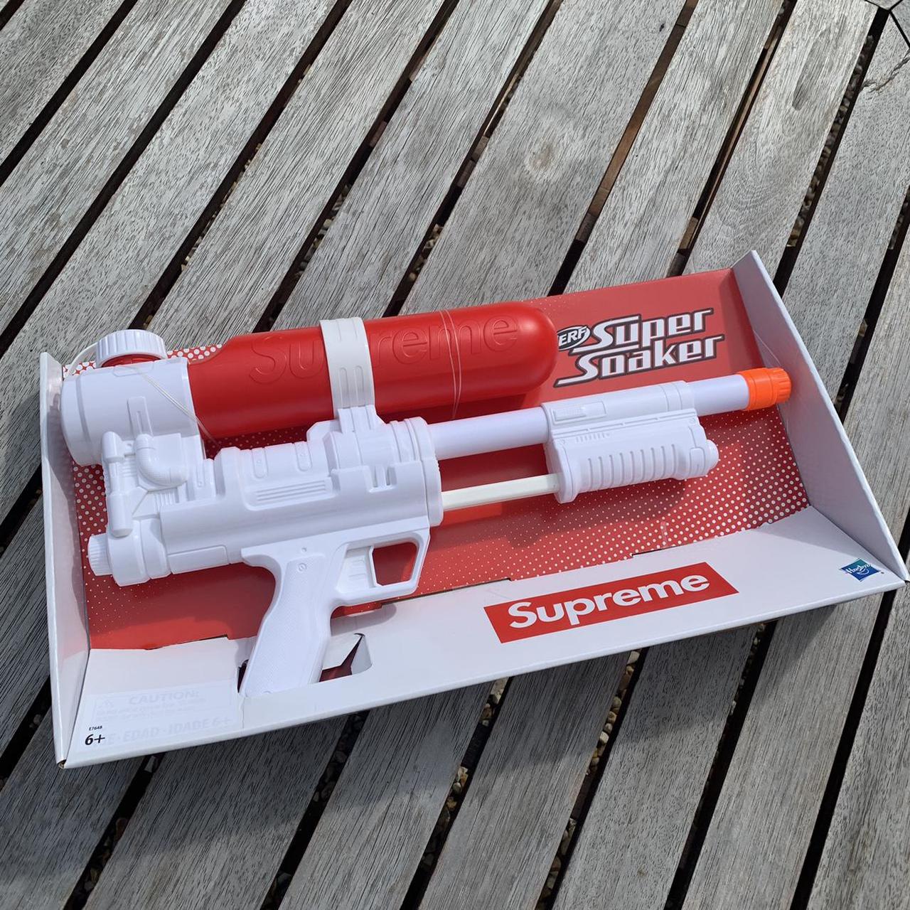 Supreme Water Gun 🔫 #supremegun #supremespyratwo #hypebeast