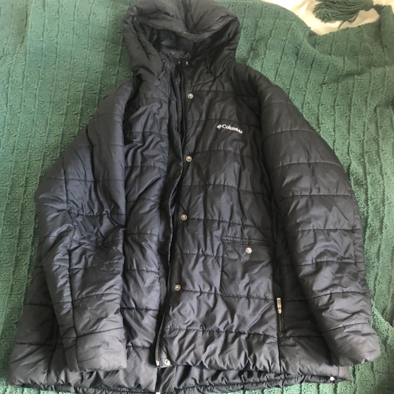 Columbia puffer jacket with hood - Depop