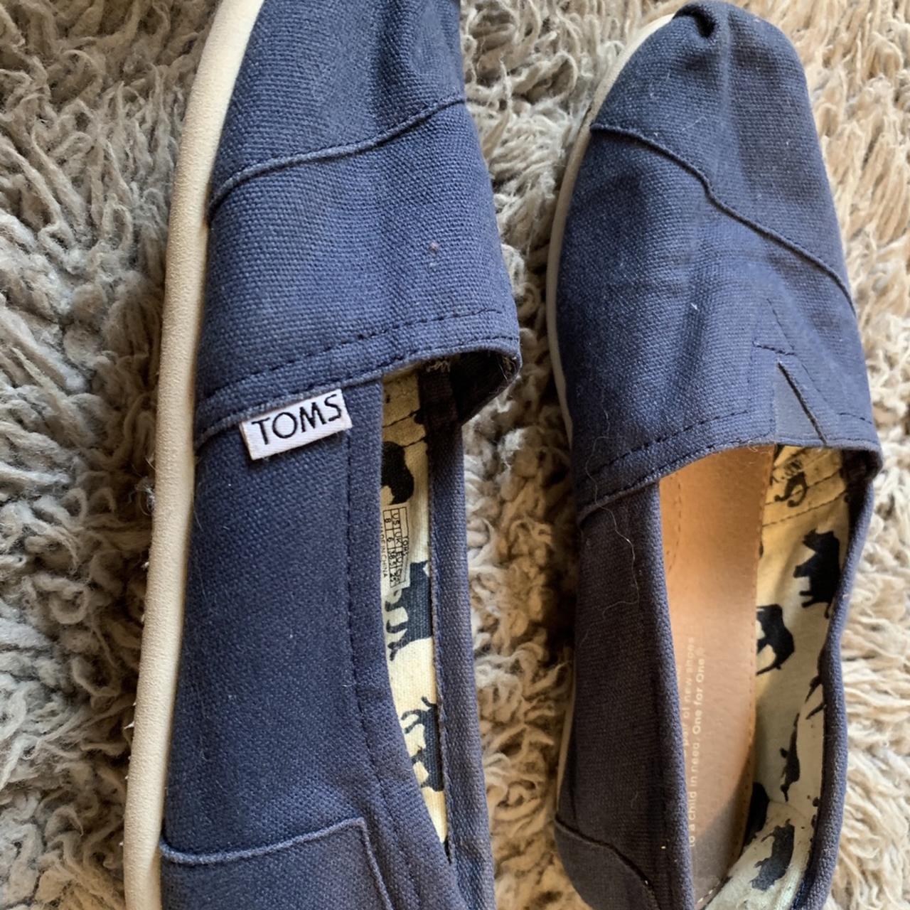 mens navy toms