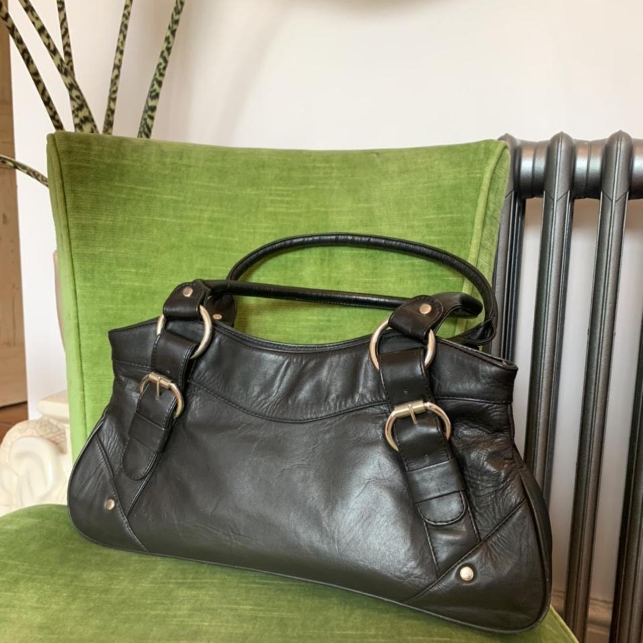Amazing vintage Visconti real leather handbag.... - Depop