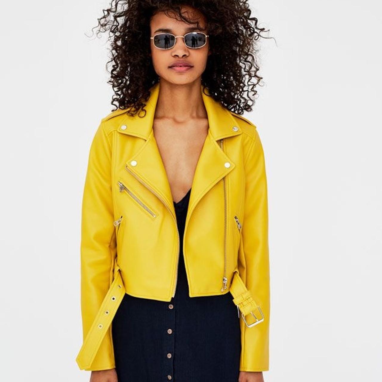 pull and bear yellow coat