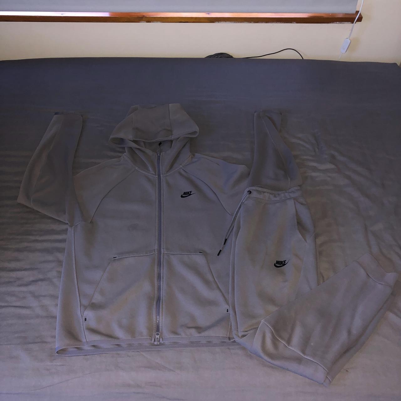 nike tech tracksuit gunsmoke