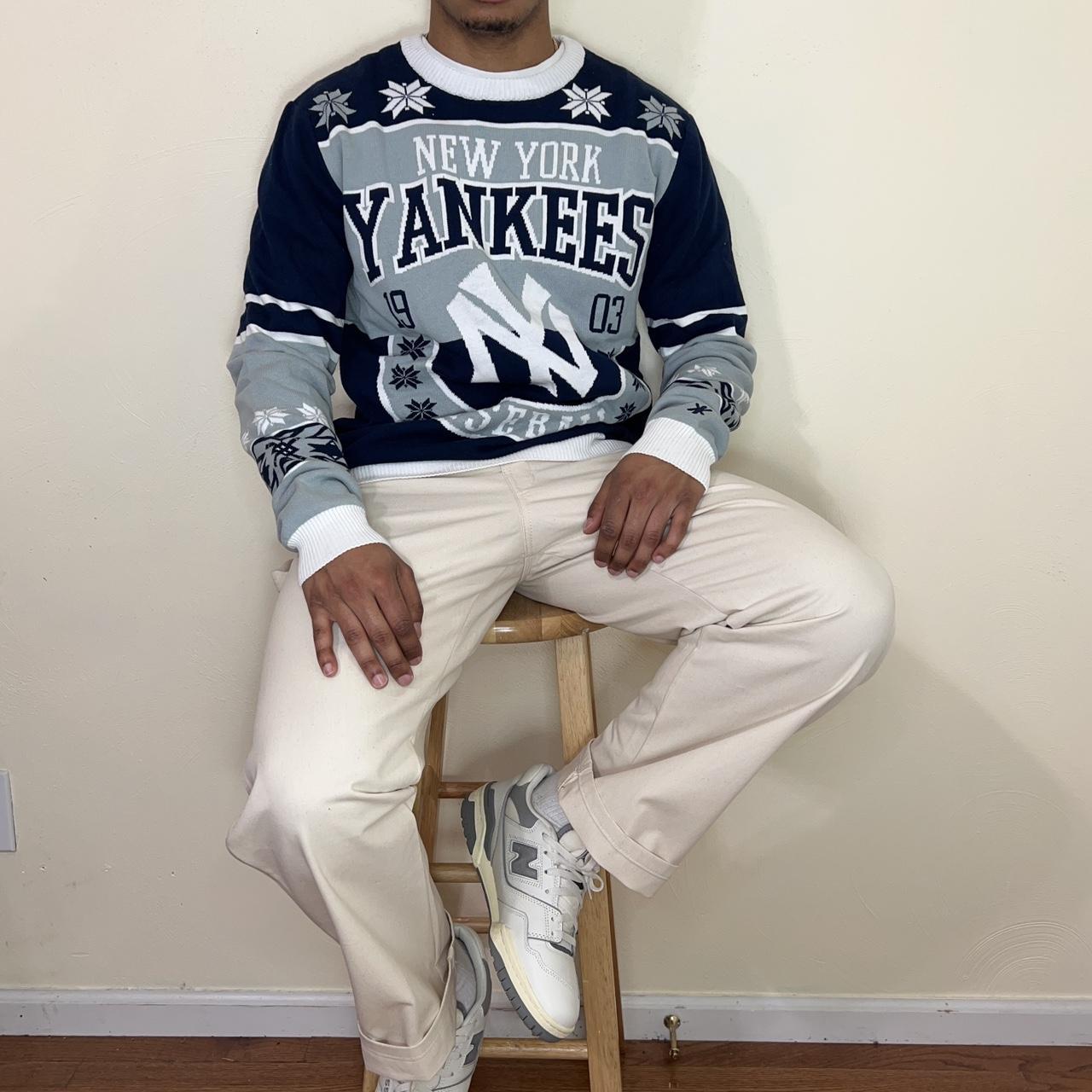 Yankees Long Sleeve Sweater Woman's Large Like new - Depop