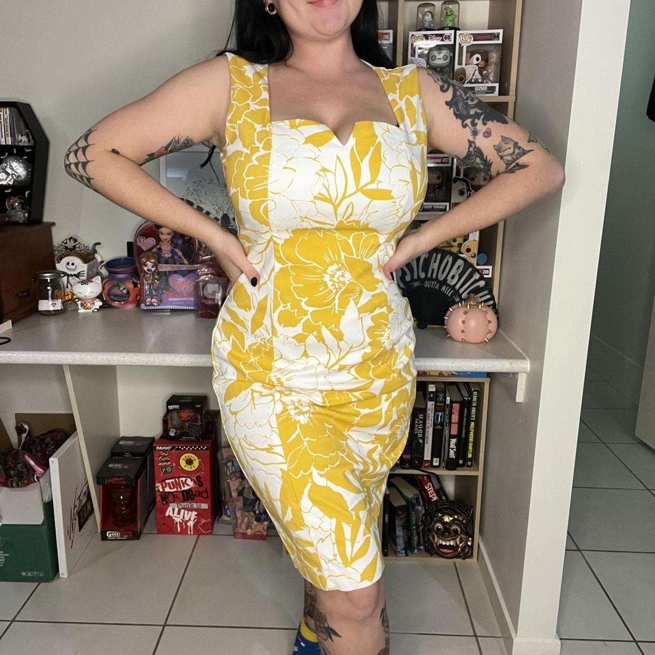 Midi length yellow floral Review dress 🌼 Size 12,... Depop