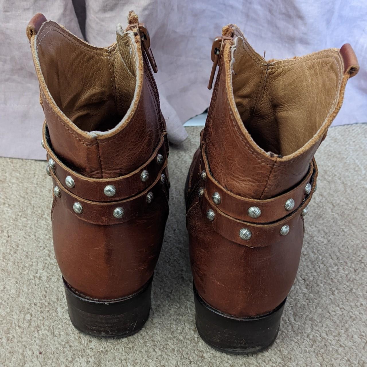 Lovely western style brown leather ankle boots with... - Depop