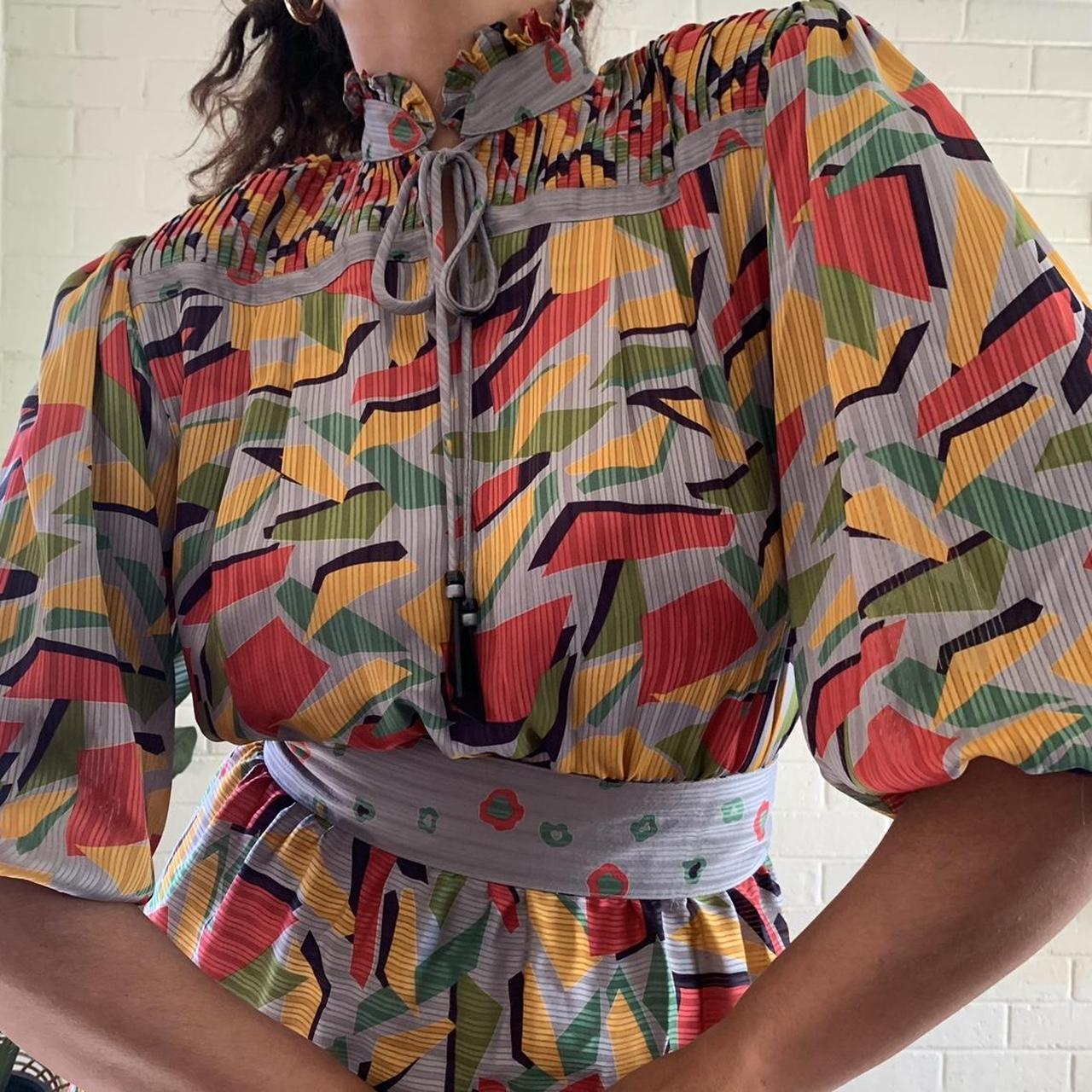 Insane vintage 80’s geometric print Mosaic... - Depop