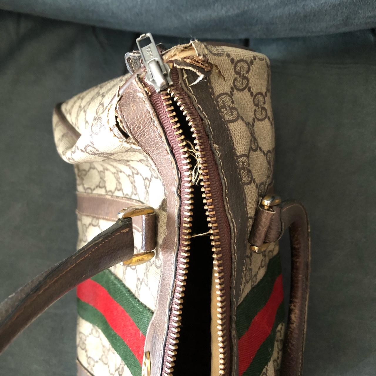 Gorgeous 1980's vintage Gucci crossbody bag in - Depop