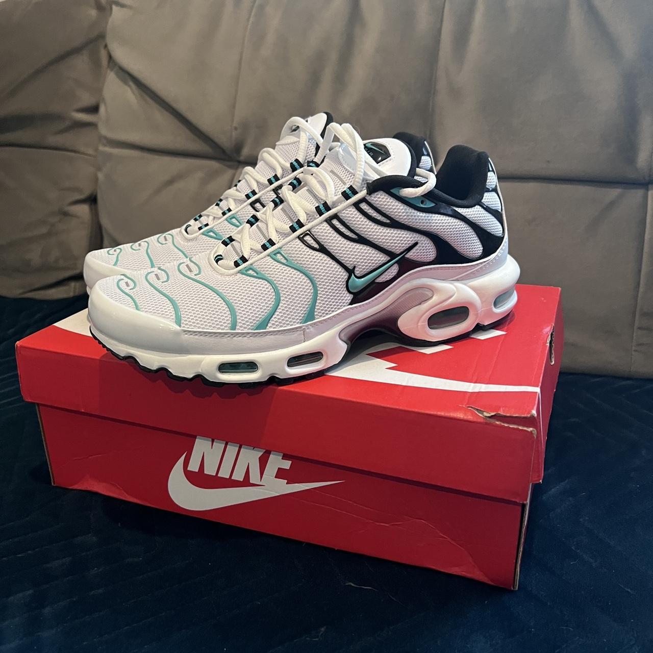 nike tuned hyper jade