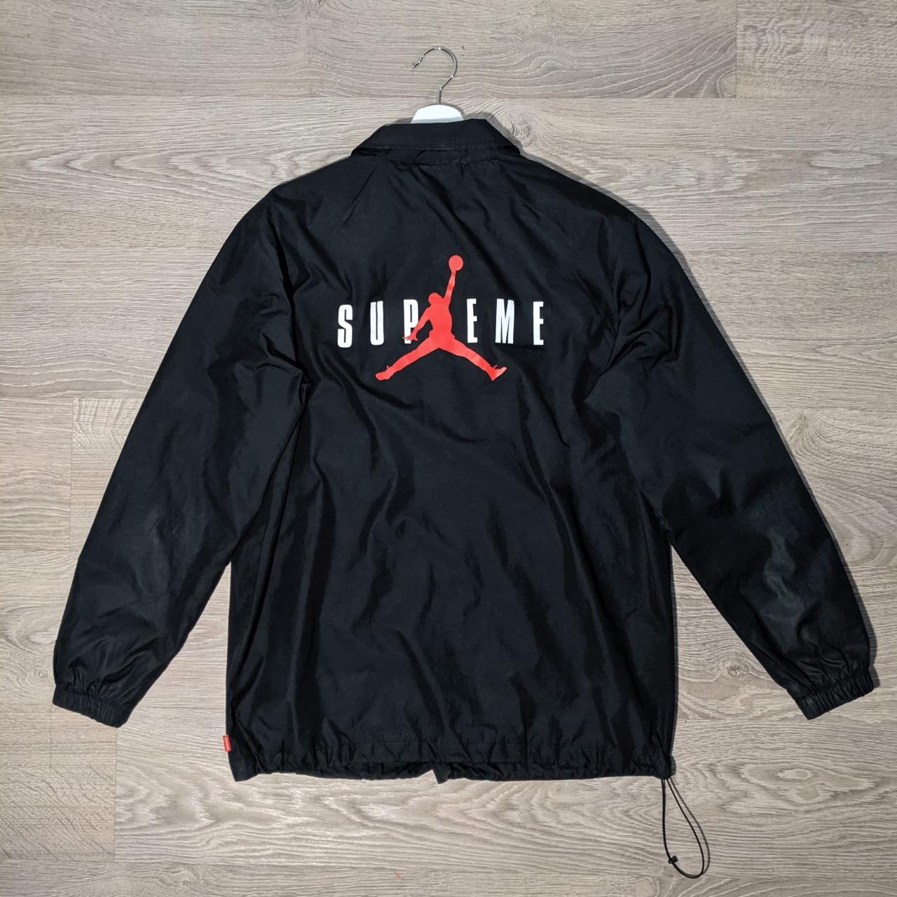 🔴 Jordan X Supreme Coach Jacket , SIZE L , 9/10...