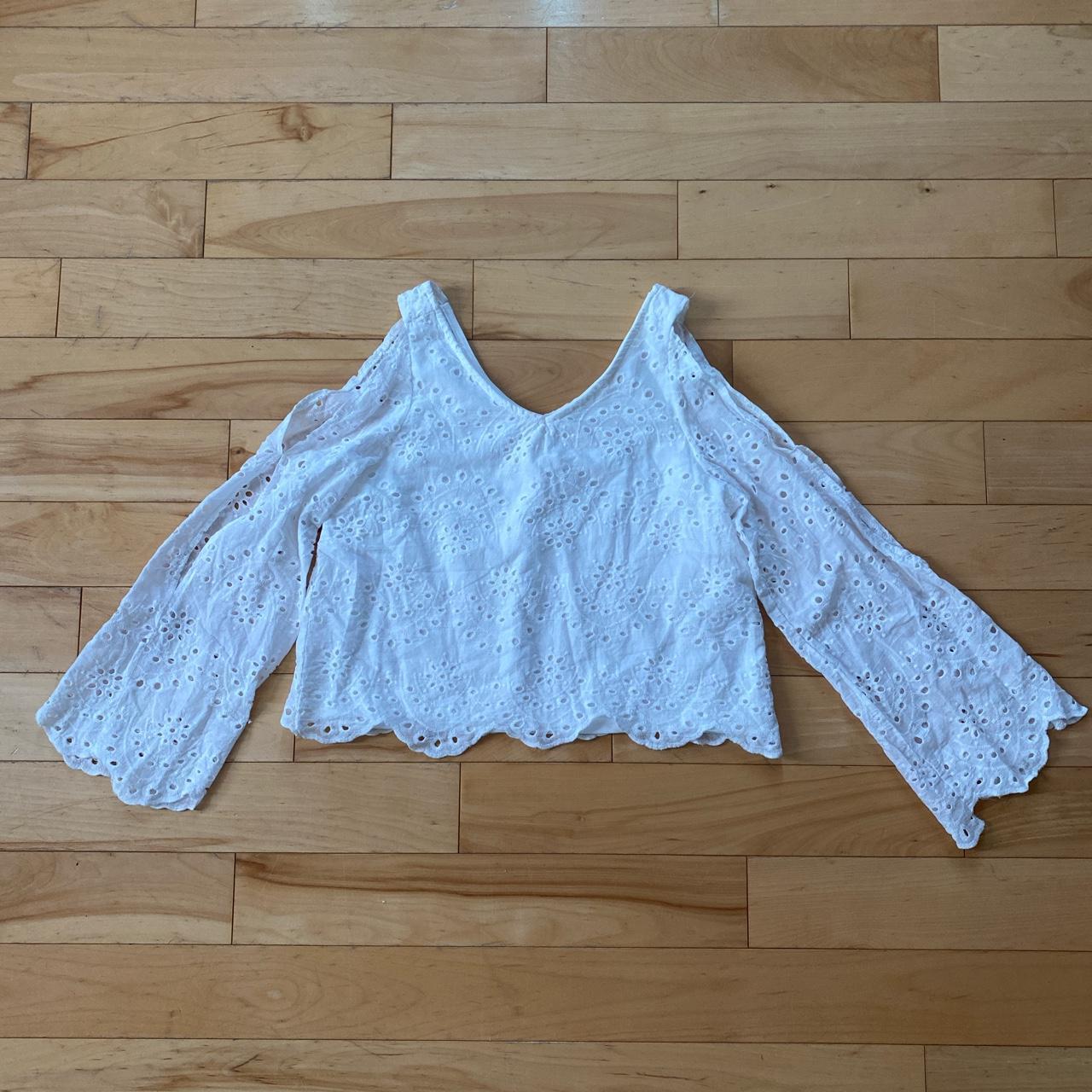 Pretty White Eyelet Blouse Cutouts On Sleeves Depop   P0 