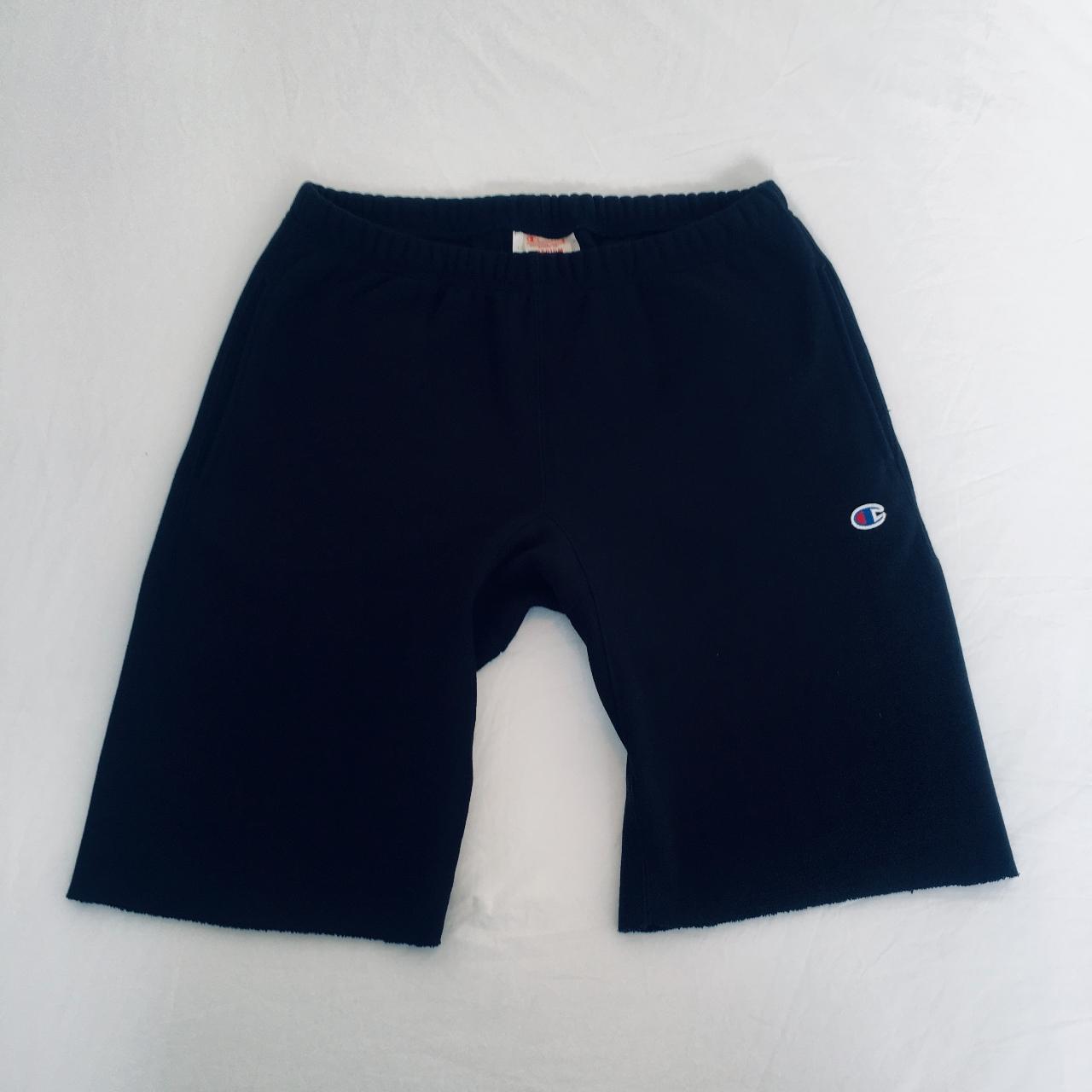 Champion Men's Black Shorts Depop