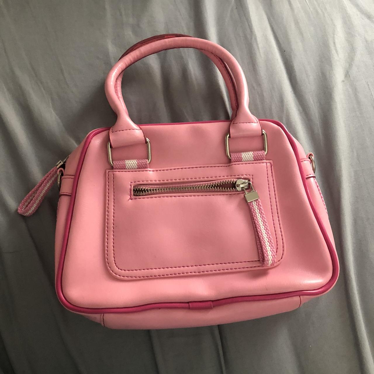 🎀 pink y2k purse 🎀 pink purse with white detailing.... - Depop