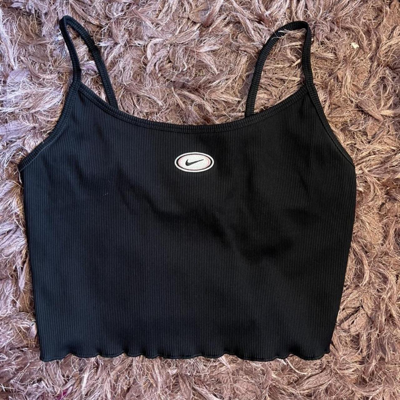 nike cropped vest