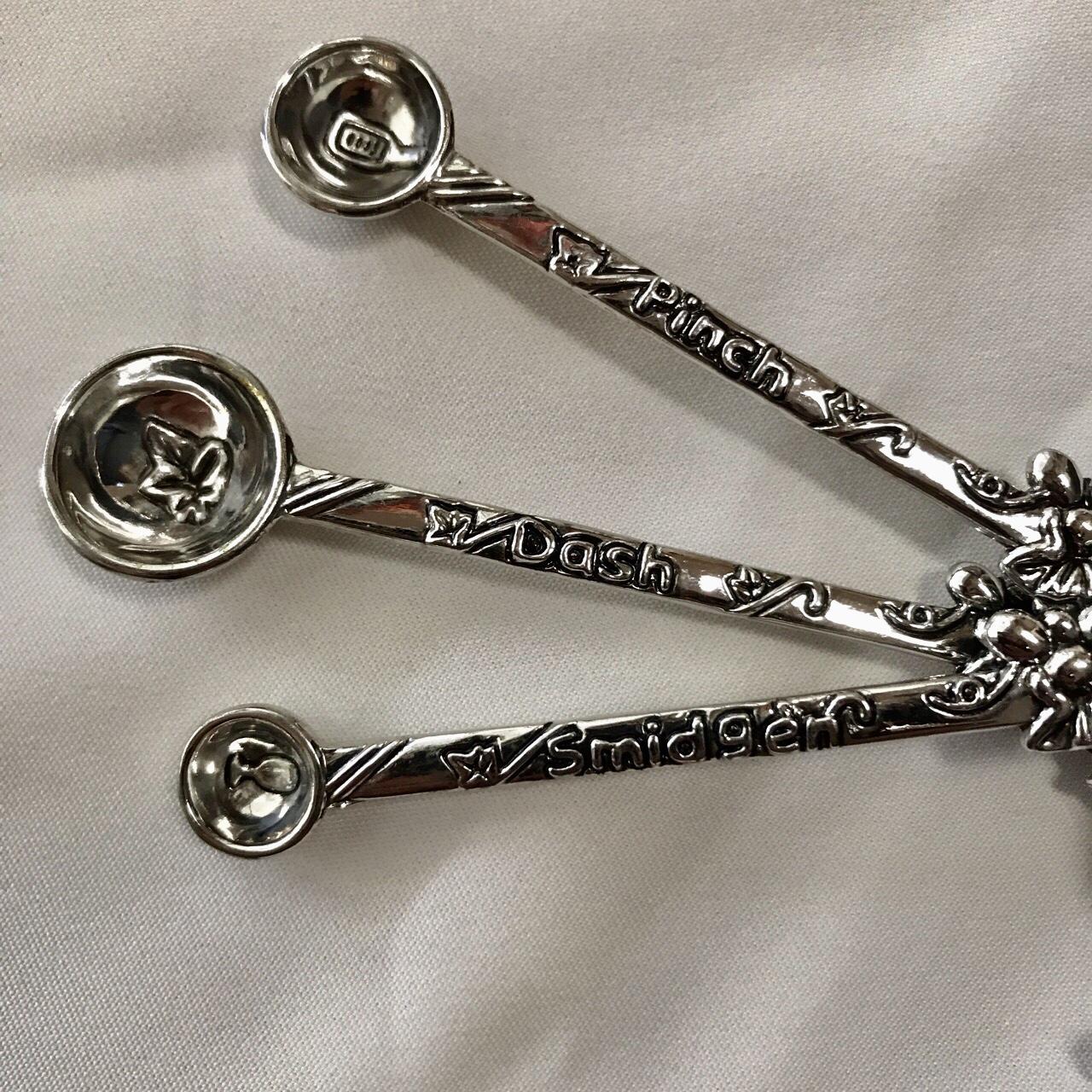 Cute measuring spoons Silver. One spoon reads - Depop