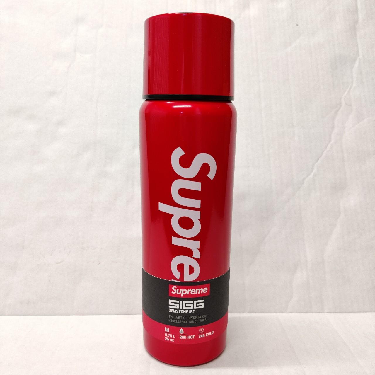 Supreme x SIGG Vacuum Insulated 0.75L Stainless...