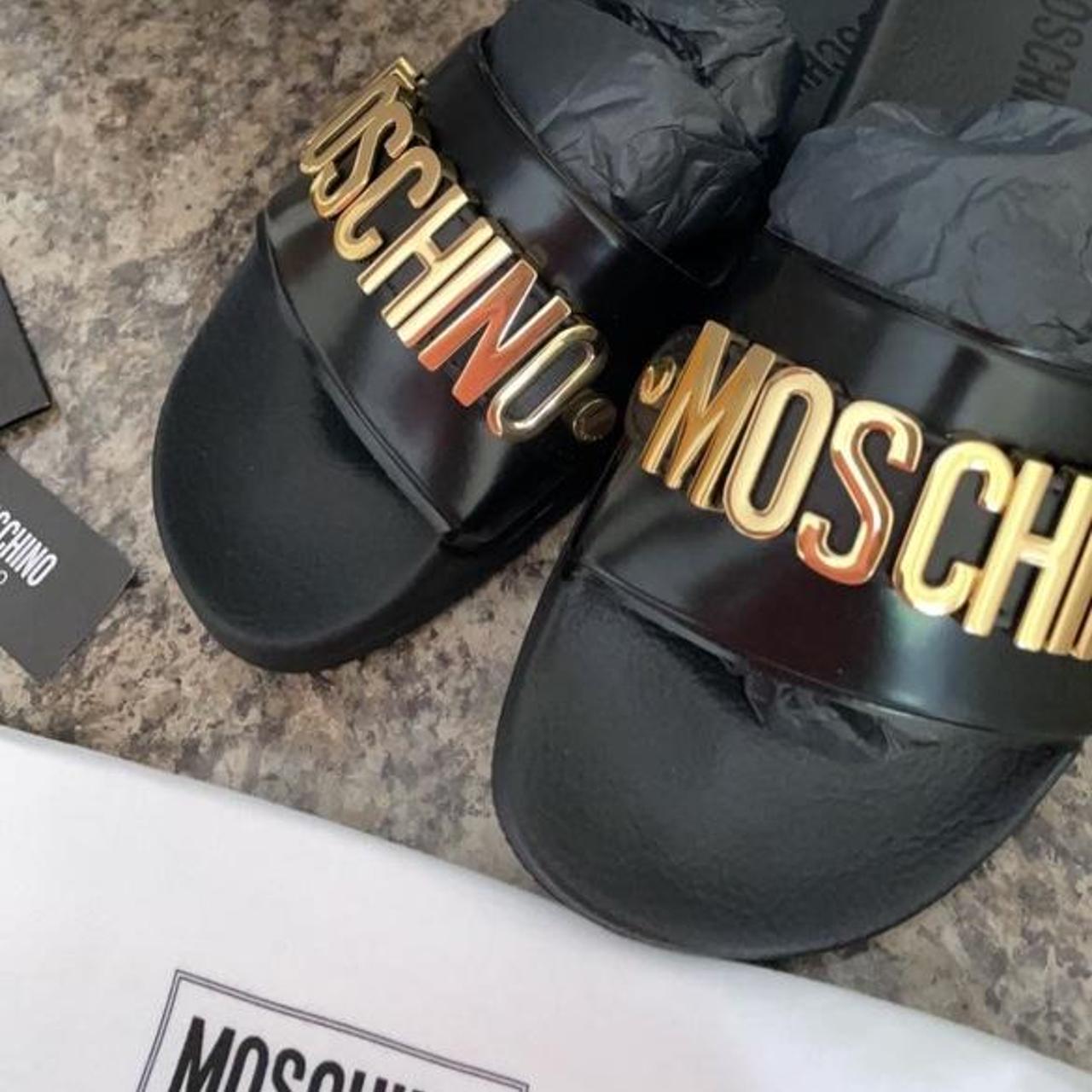 Moschino sliders size cheap 6