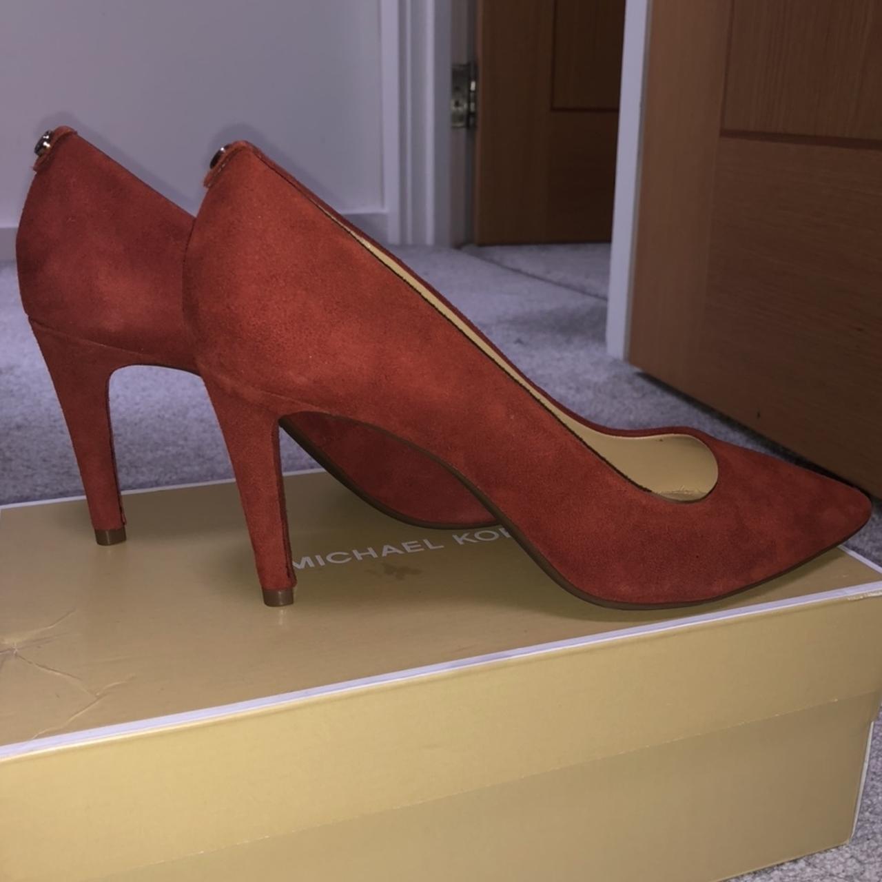 Michael kors dorothy online flex pump red