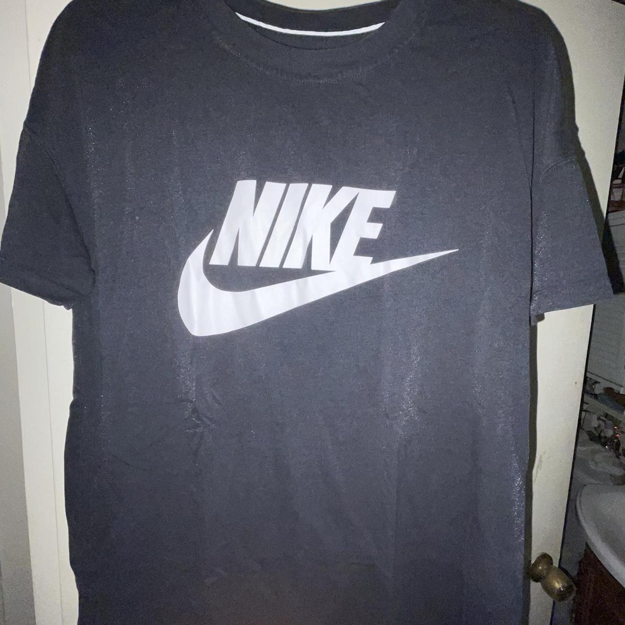 mens large nike t shirt