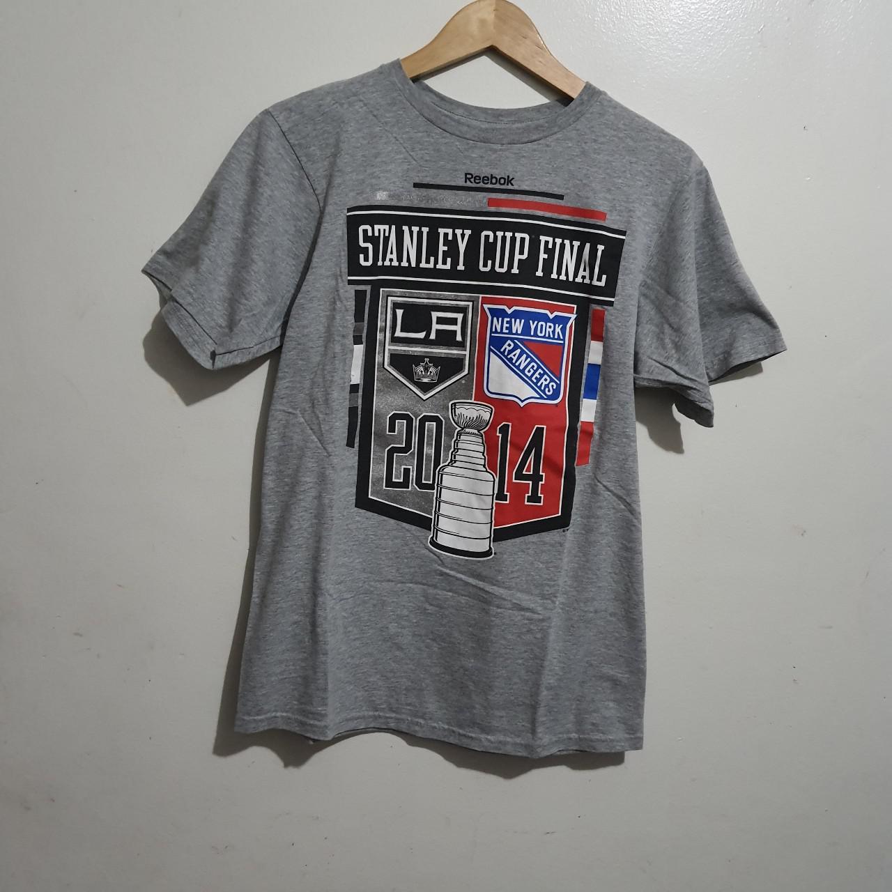 Grey '2014 Stanley Cup Los Angeles Kings' Tee! - Depop