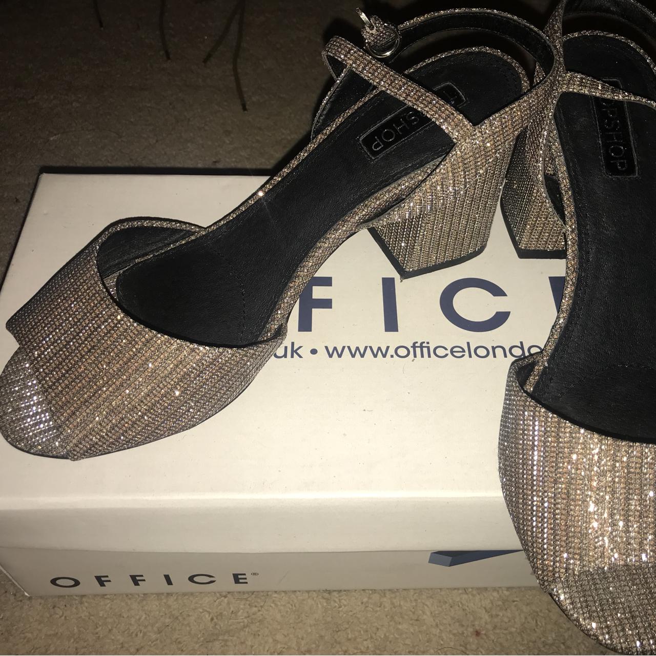 Size TOPSHOP gold block heel Barley Depop