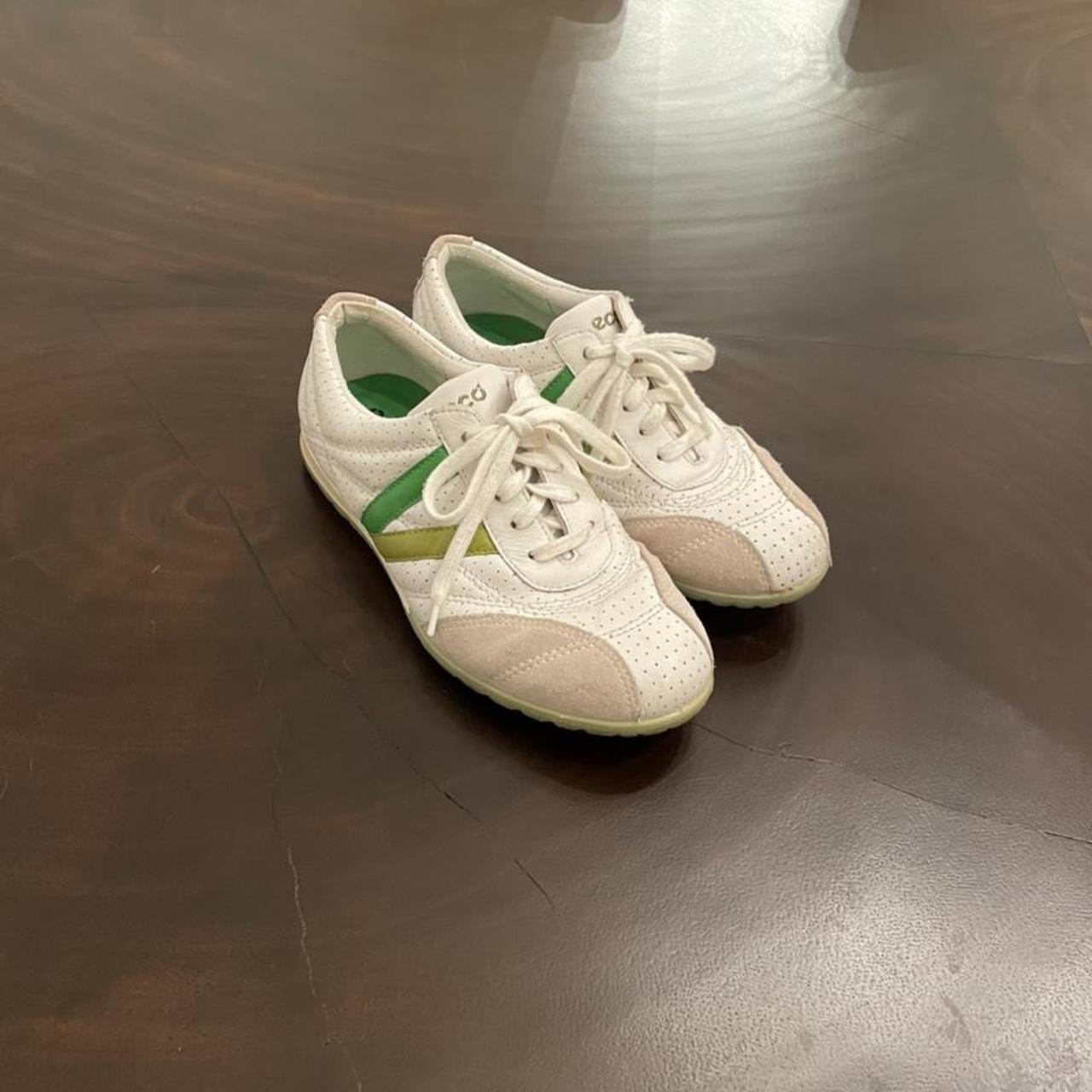 ECCO Women's White and Green Trainers (2)