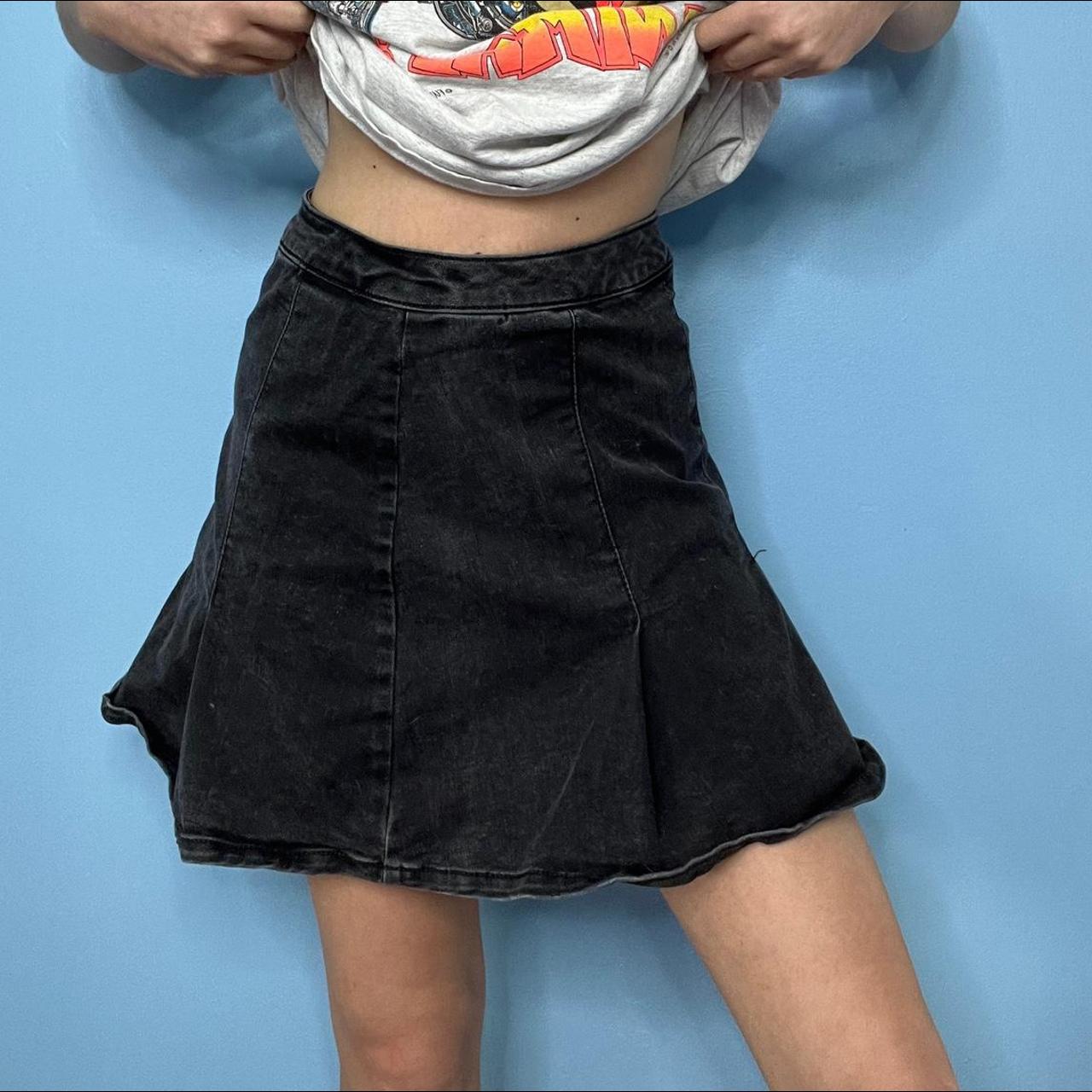 VINTAGE 90s Y2K BLACK DENIM RUFFLE TENNIS SKIRT... Depop