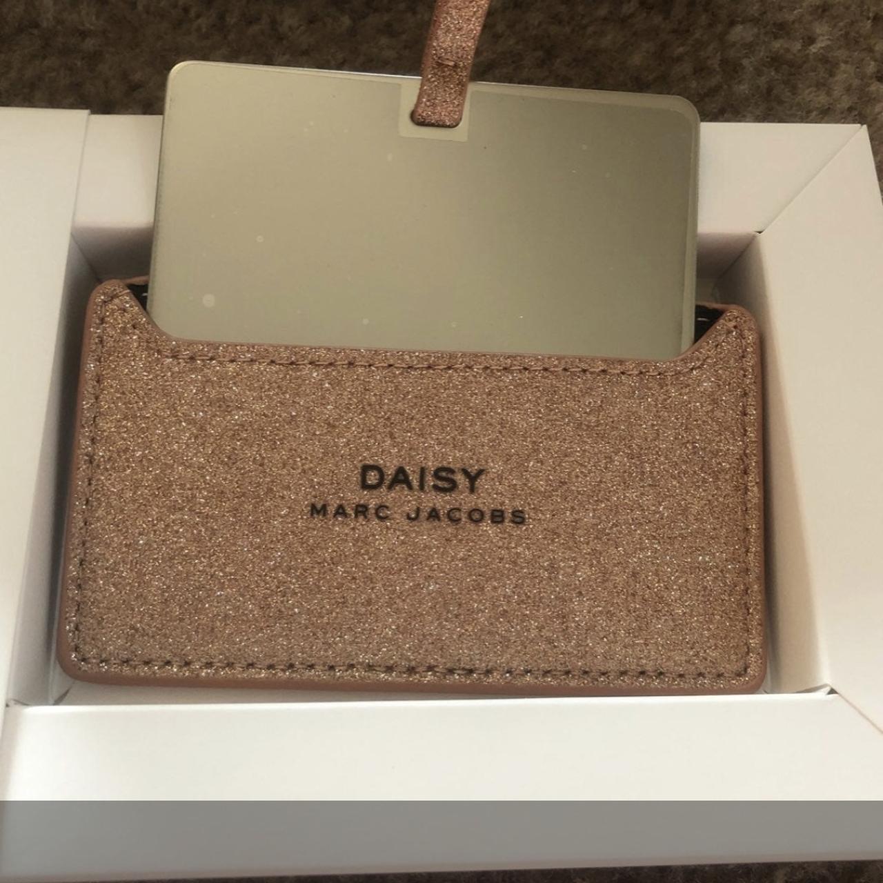 In this set comes a Marc Jacobs cosmetics bag and a... Depop