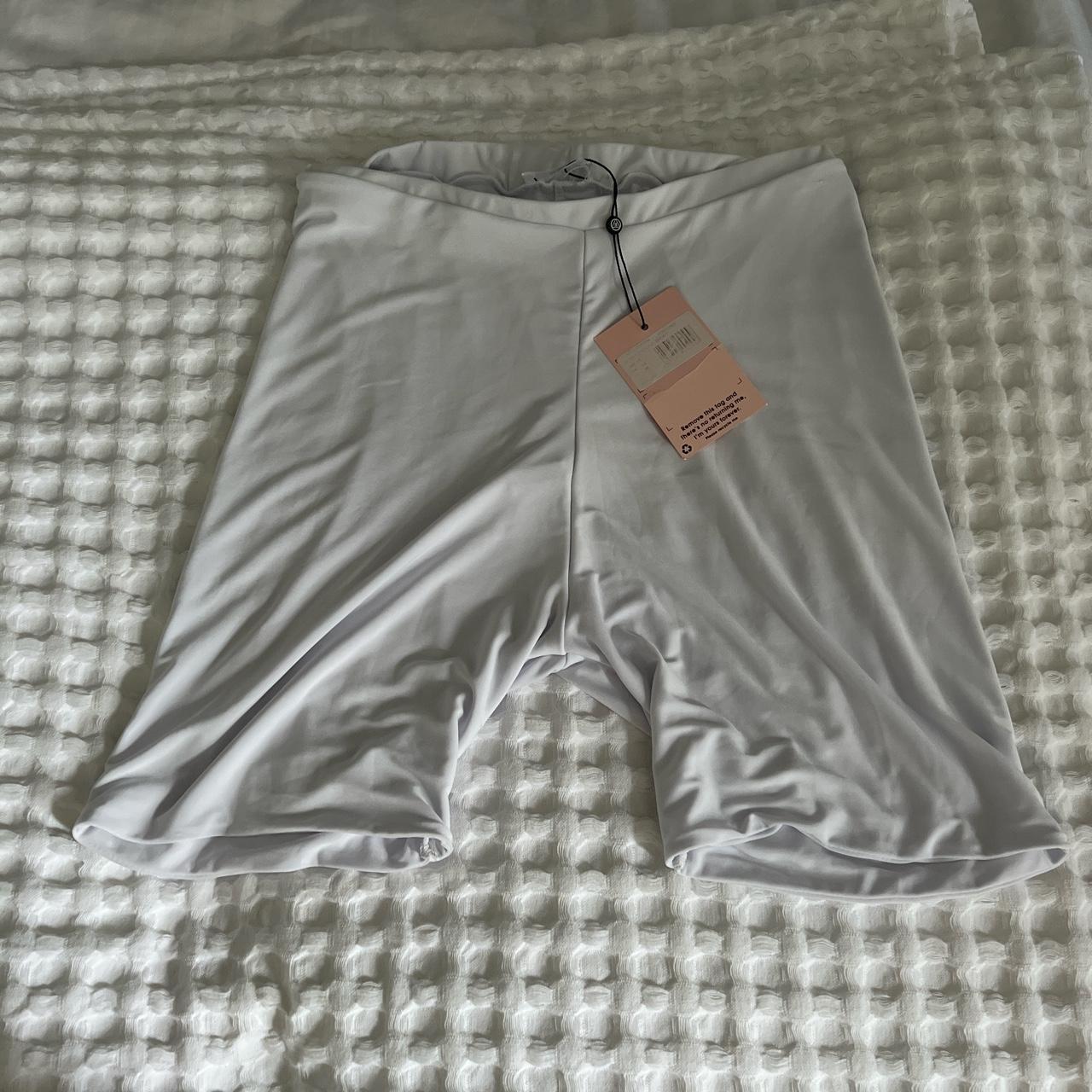 kids white cycle shorts