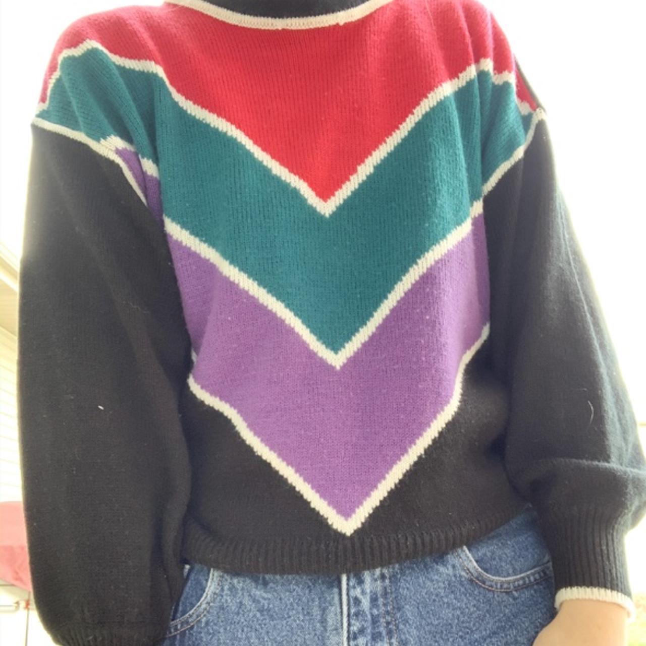 Vintage chevron sweater!! It says it’s a large but... - Depop