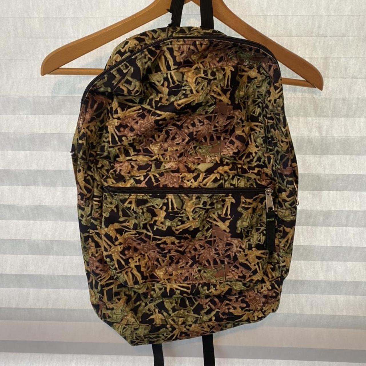 JANSPORT BACKPACK ARMY-MEN CAMO - Depop