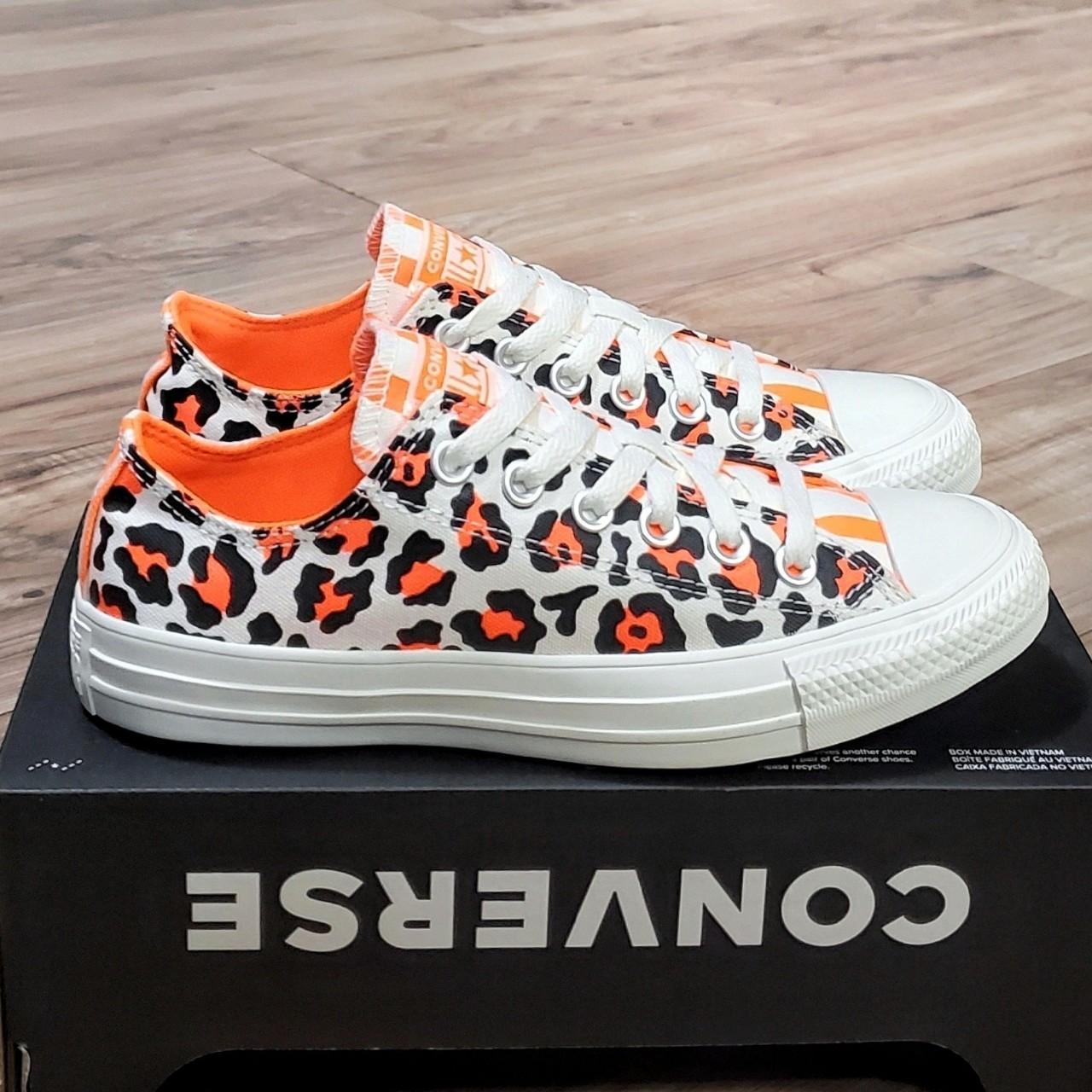 converse ox leopard