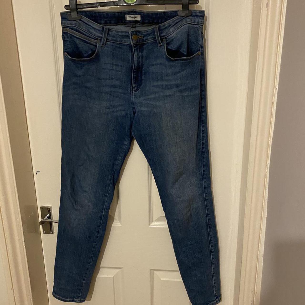 Wrangler Women's Blue Jeans | Depop