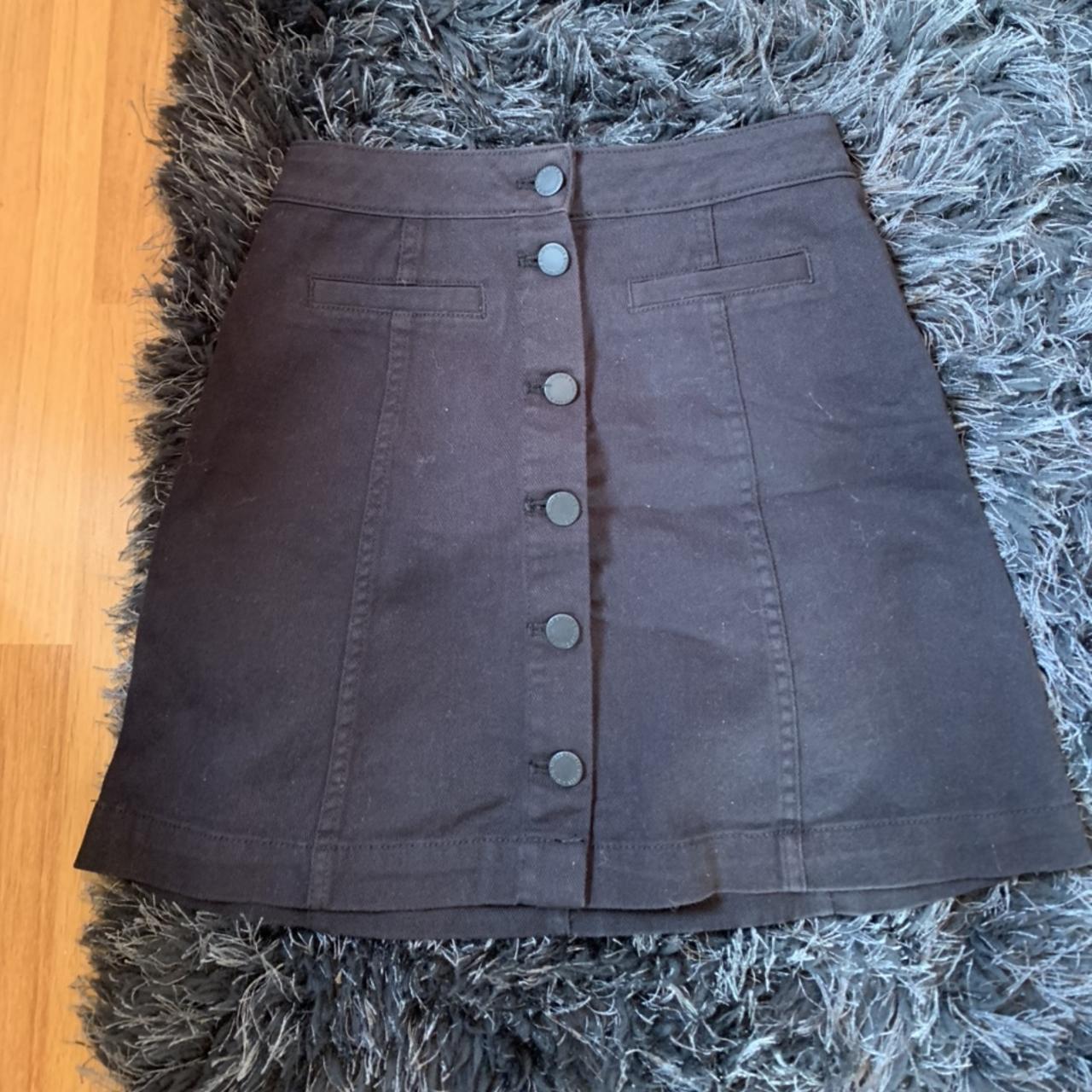 Black button denim skirt size 4 worn once 😍 - Depop