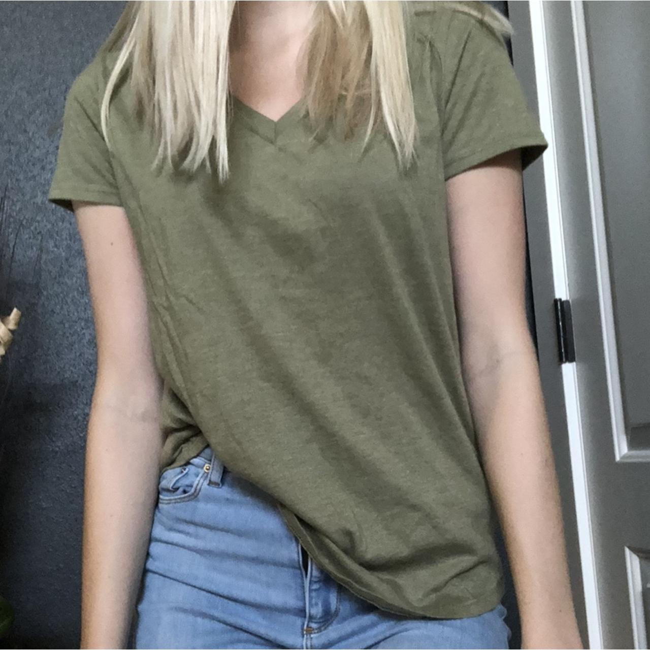 Mossimo Women's Tshirt Depop