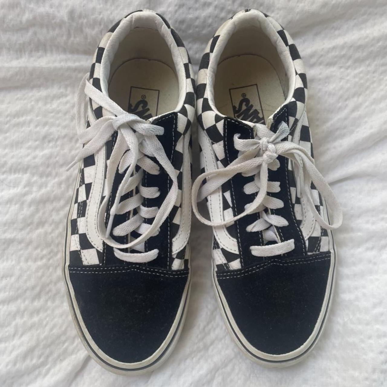 size 6 checkered vans