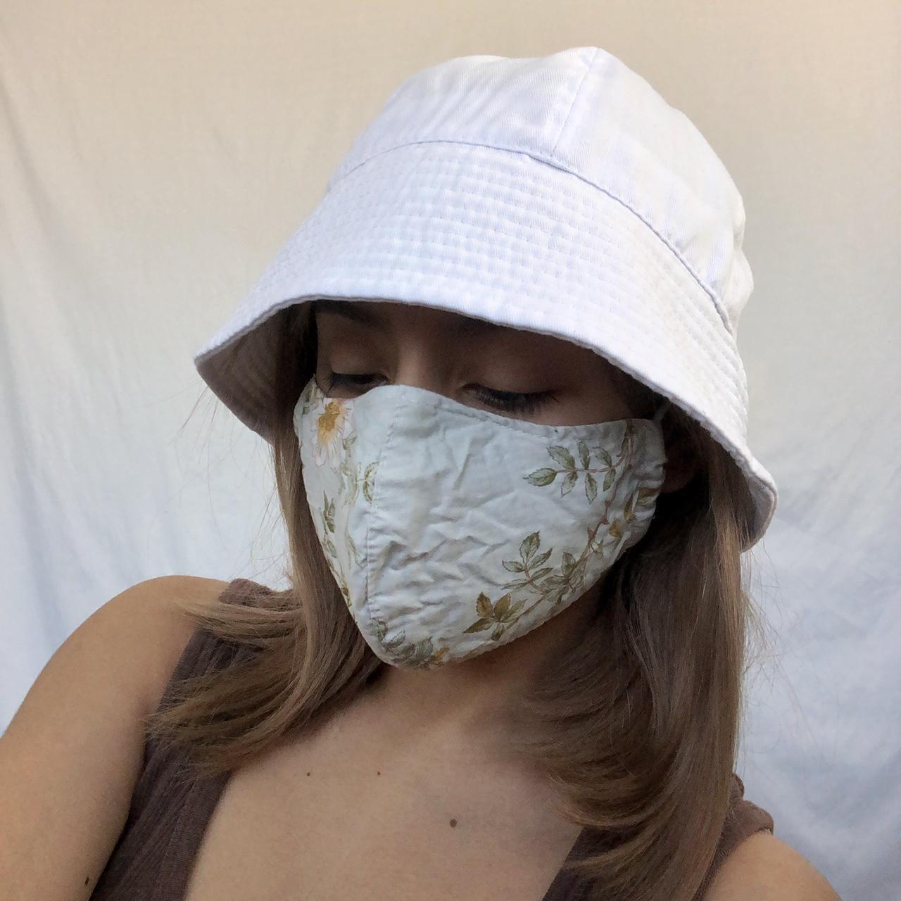 Product Image 2 - White bucket hat
+$4.05 ship 

Unbranded