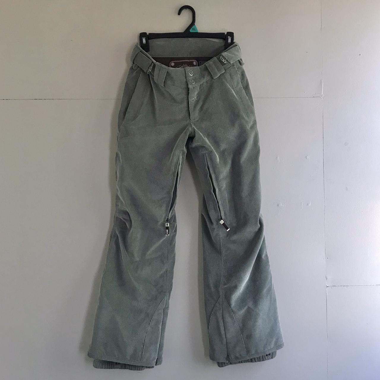 green low rise cargo pants