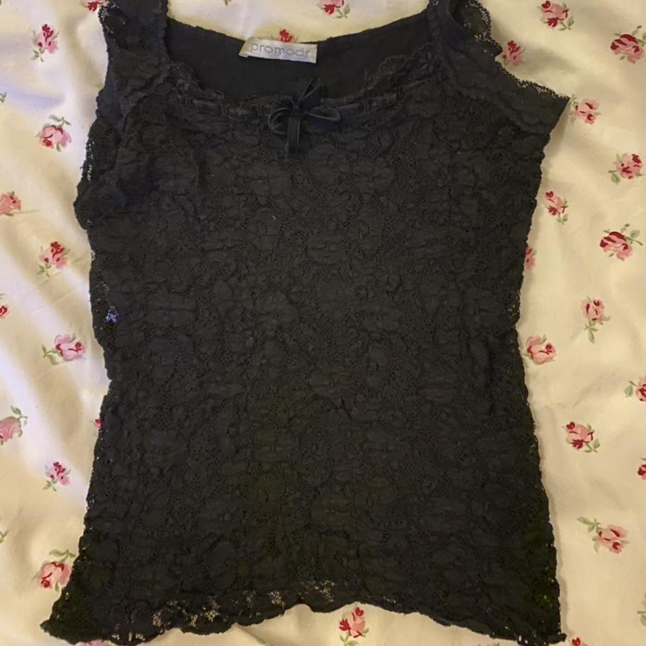 Y2K VINTAGE LACE BOW CAMI Beautiful, y2k, bow... - Depop