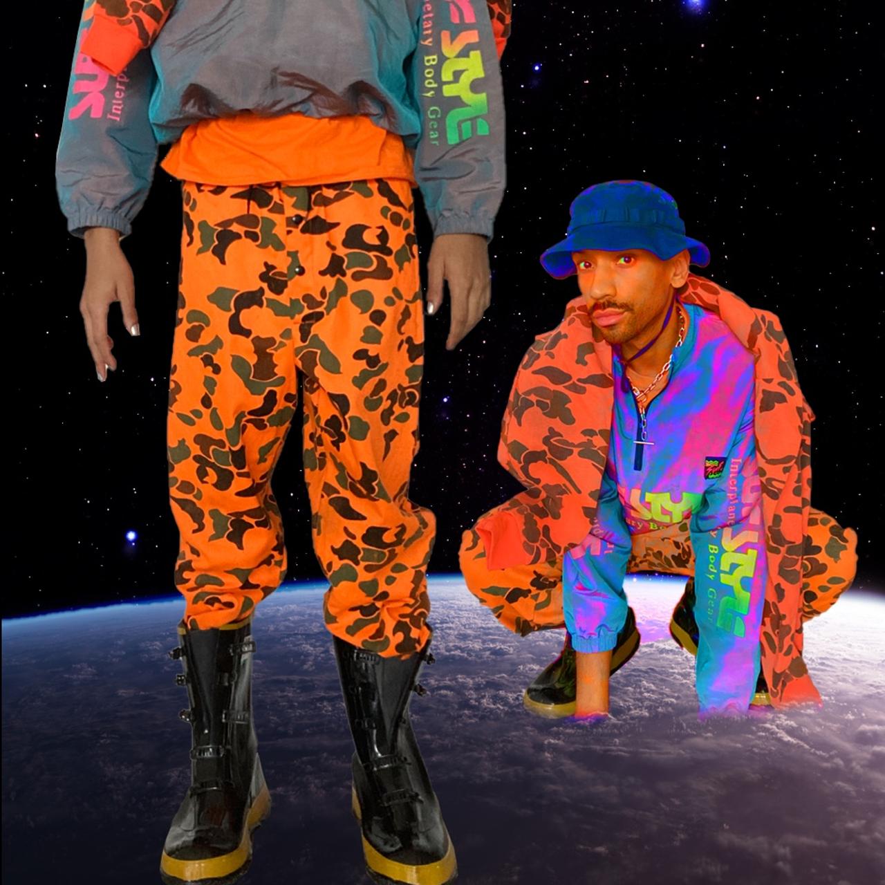 Blaze orange camouflage pants 🔲 SIZE Medium ️... Depop