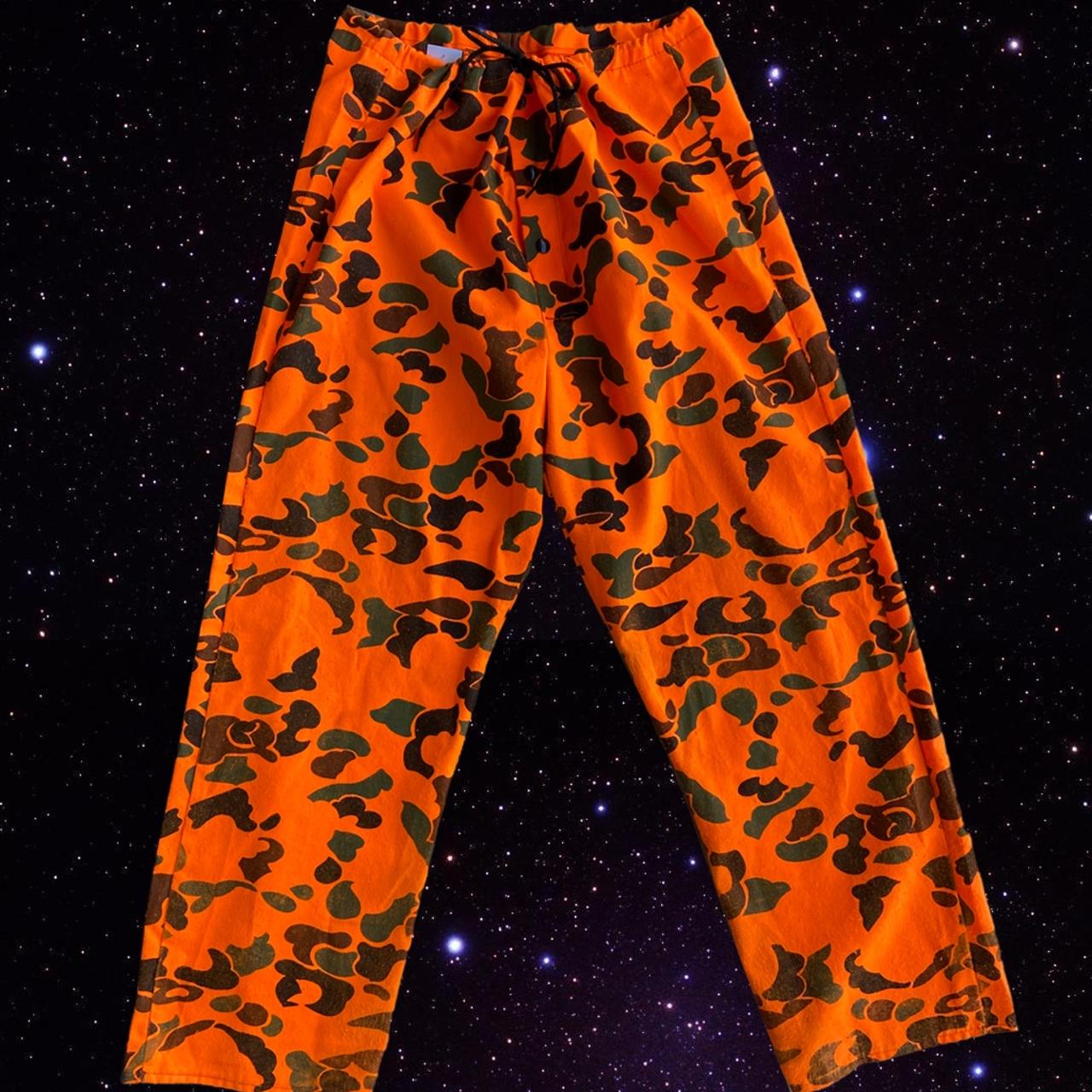Blaze orange camouflage pants 🔲 SIZE Medium ️... Depop