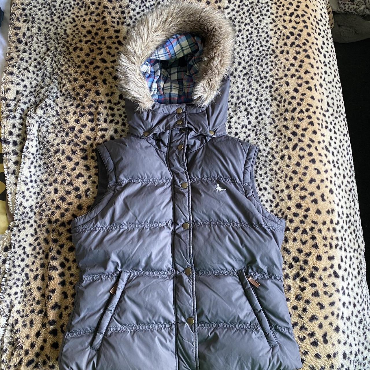 Jack Wills Women's Grey Gilet Depop