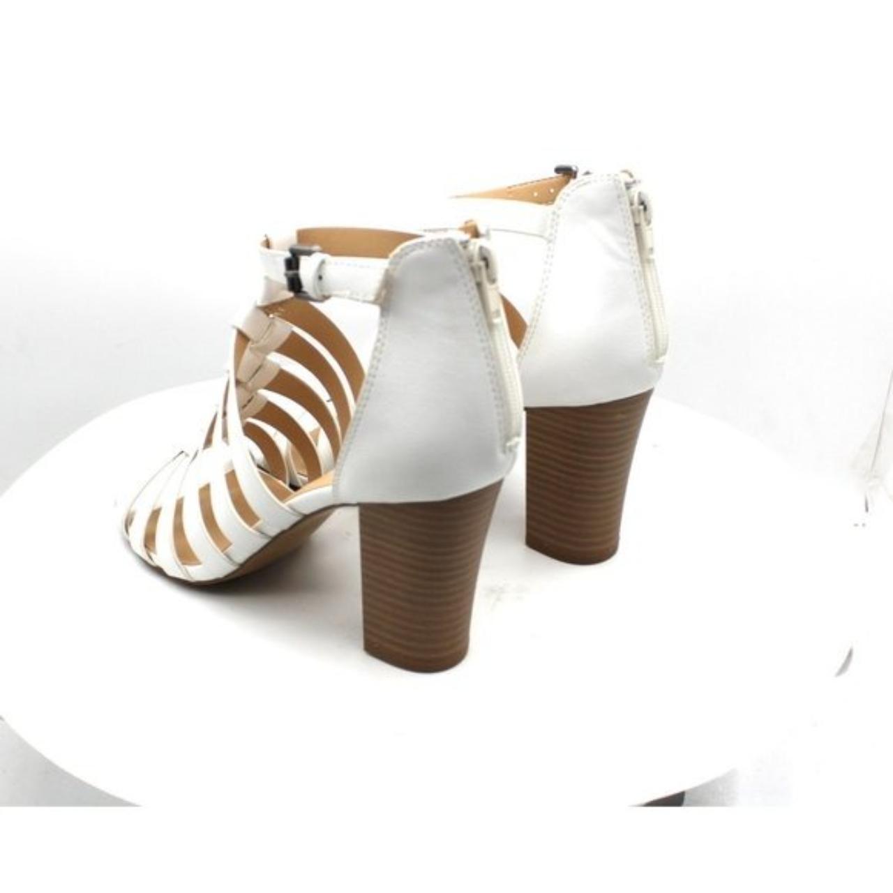 XOXO Women's White Sandals (4)