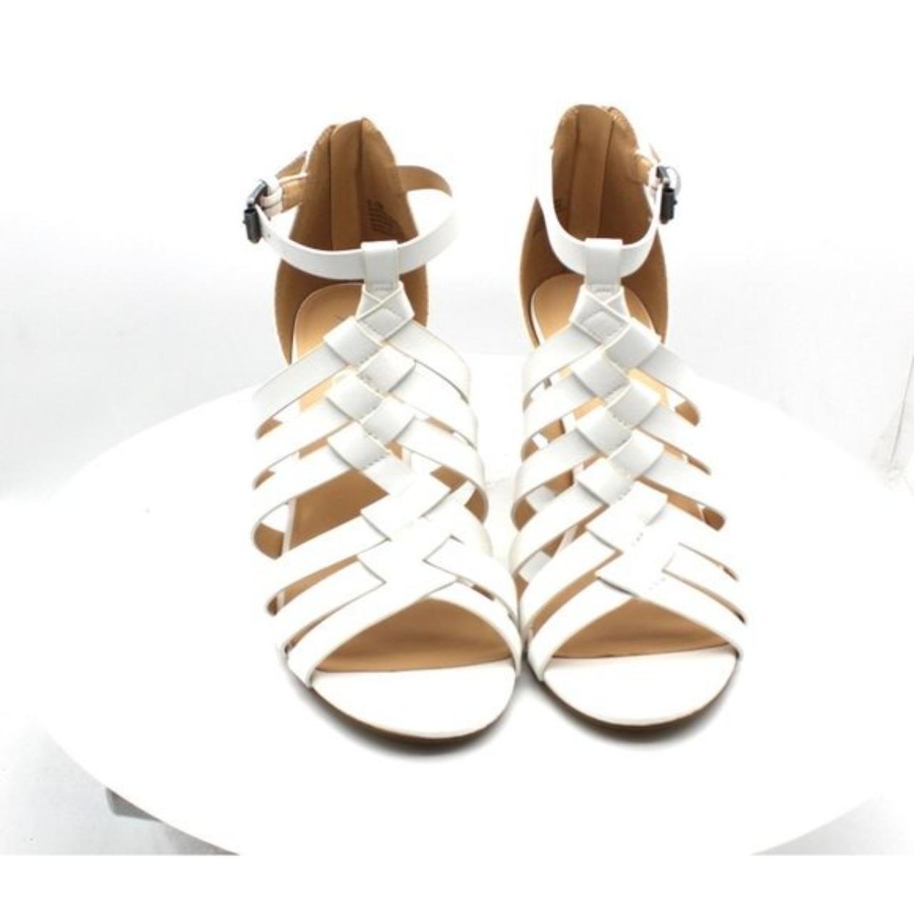 XOXO Women's White Sandals (2)