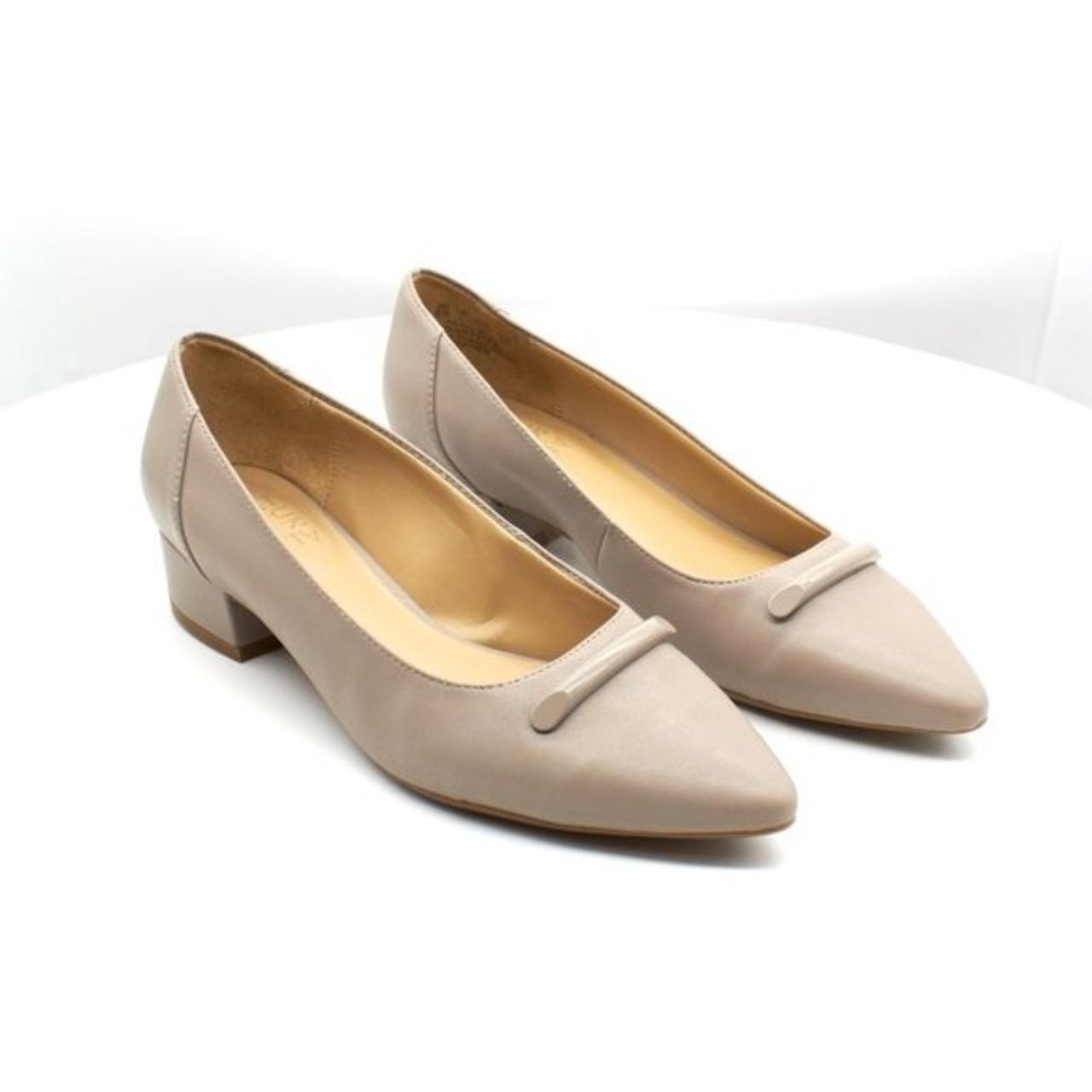 naturalizer feather low pumps