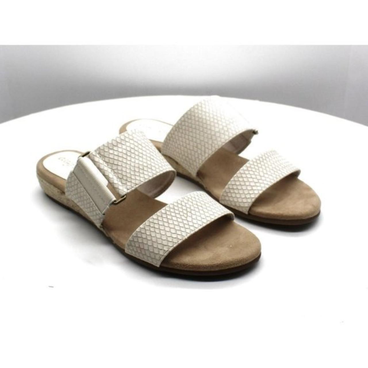 Product Image 1 - Easy Street Women's Olympia Sandals